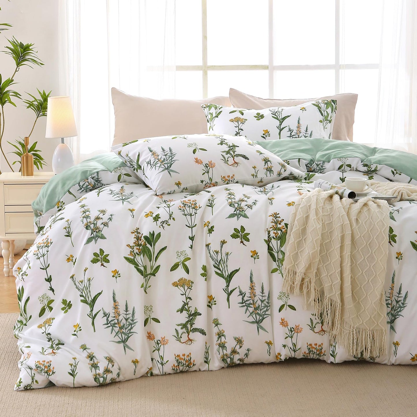 Reversible Floral Green Duvet Cover Set with Zipper Closure, 3 Pieces, Queen Size