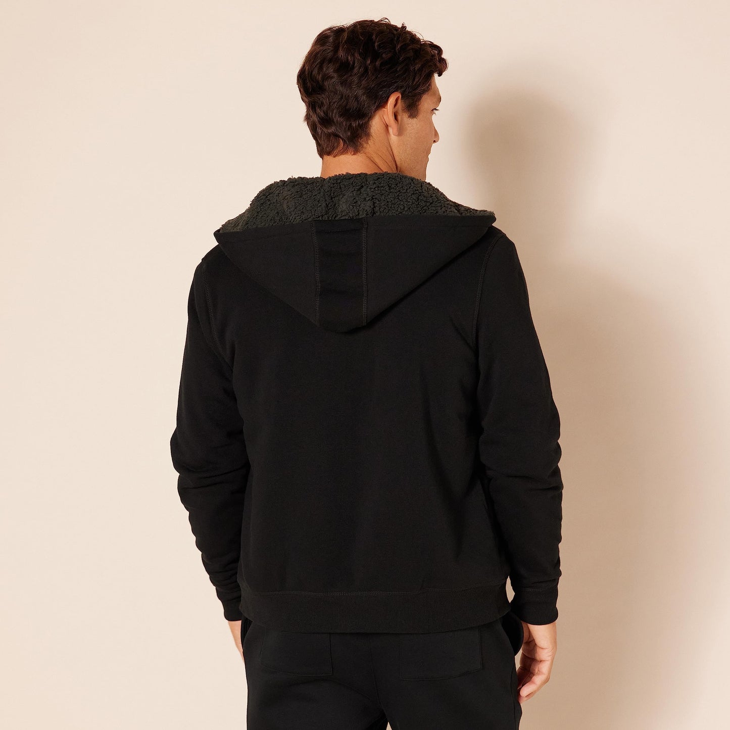 Men’s Sherpa-Lined Zip Hoodie – Black – Warm Fleece Core Layer (Amazon Essentials)