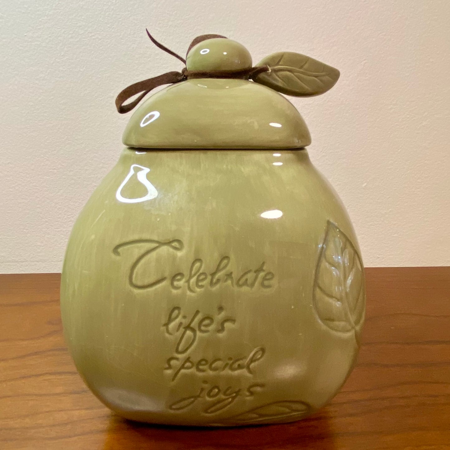 Carlton "Celebrate Life's Special Joys" Jar with Lid Green Leaf Print 7"H