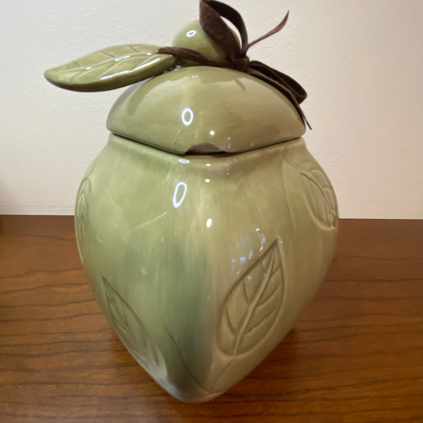 Carlton "Celebrate Life's Special Joys" Jar with Lid Green Leaf Print 7"H