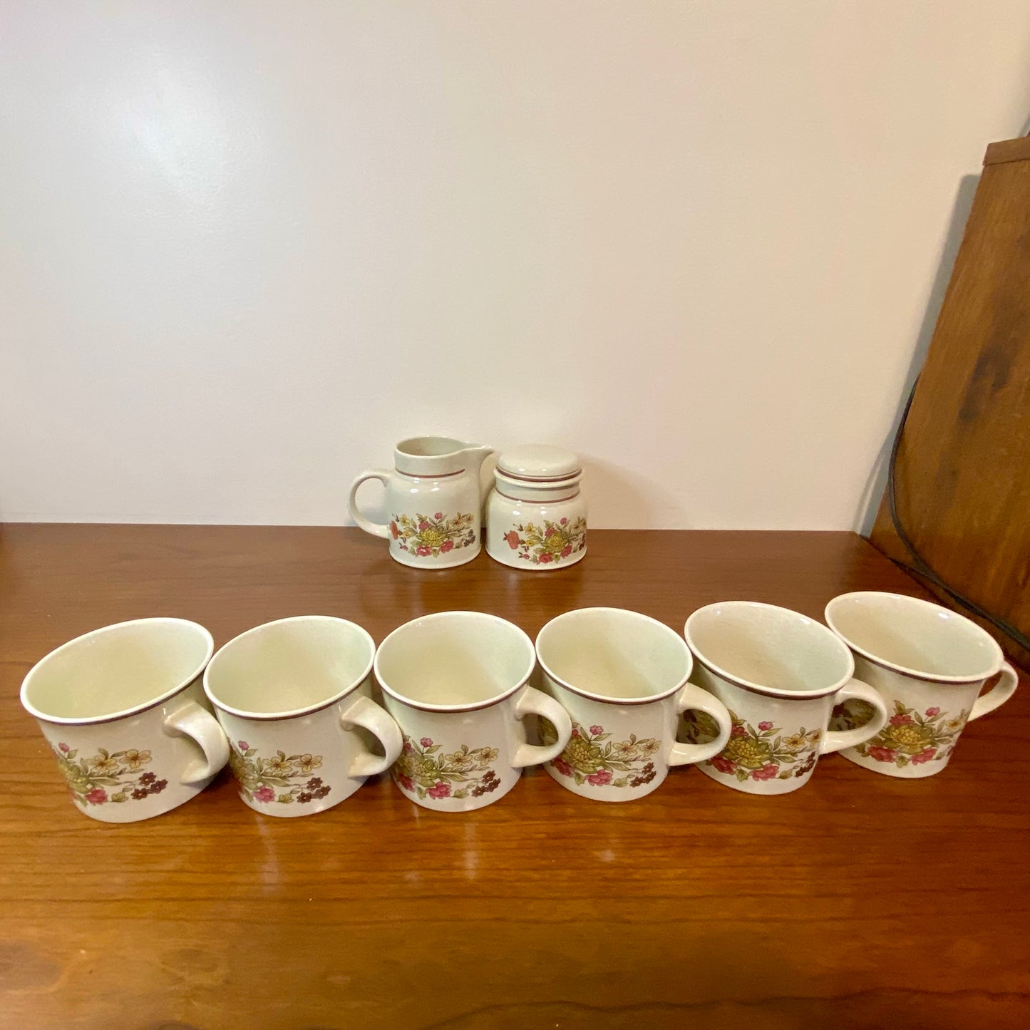 Royal Doulton Gaiety Set 6 Mugs Sugar Bowl Creamer Set