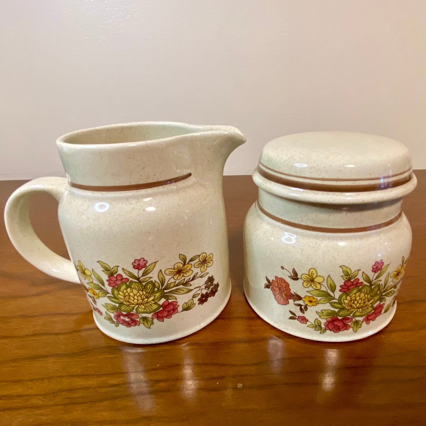 Royal Doulton Gaiety Set 6 Mugs Sugar Bowl Creamer Set