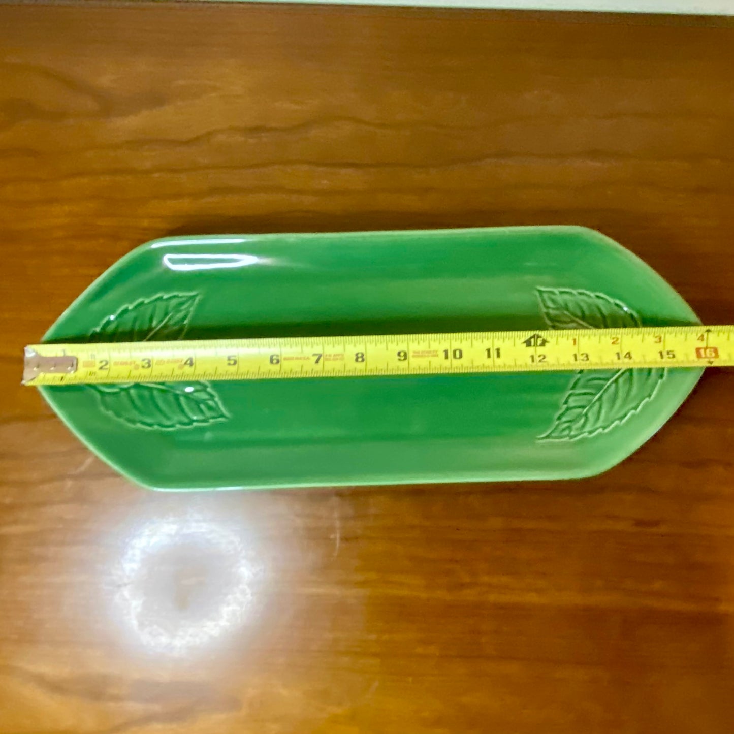 DELTA designed by Betty Singer/Cherison Oblong Green Leaf Print Ceramic Platter