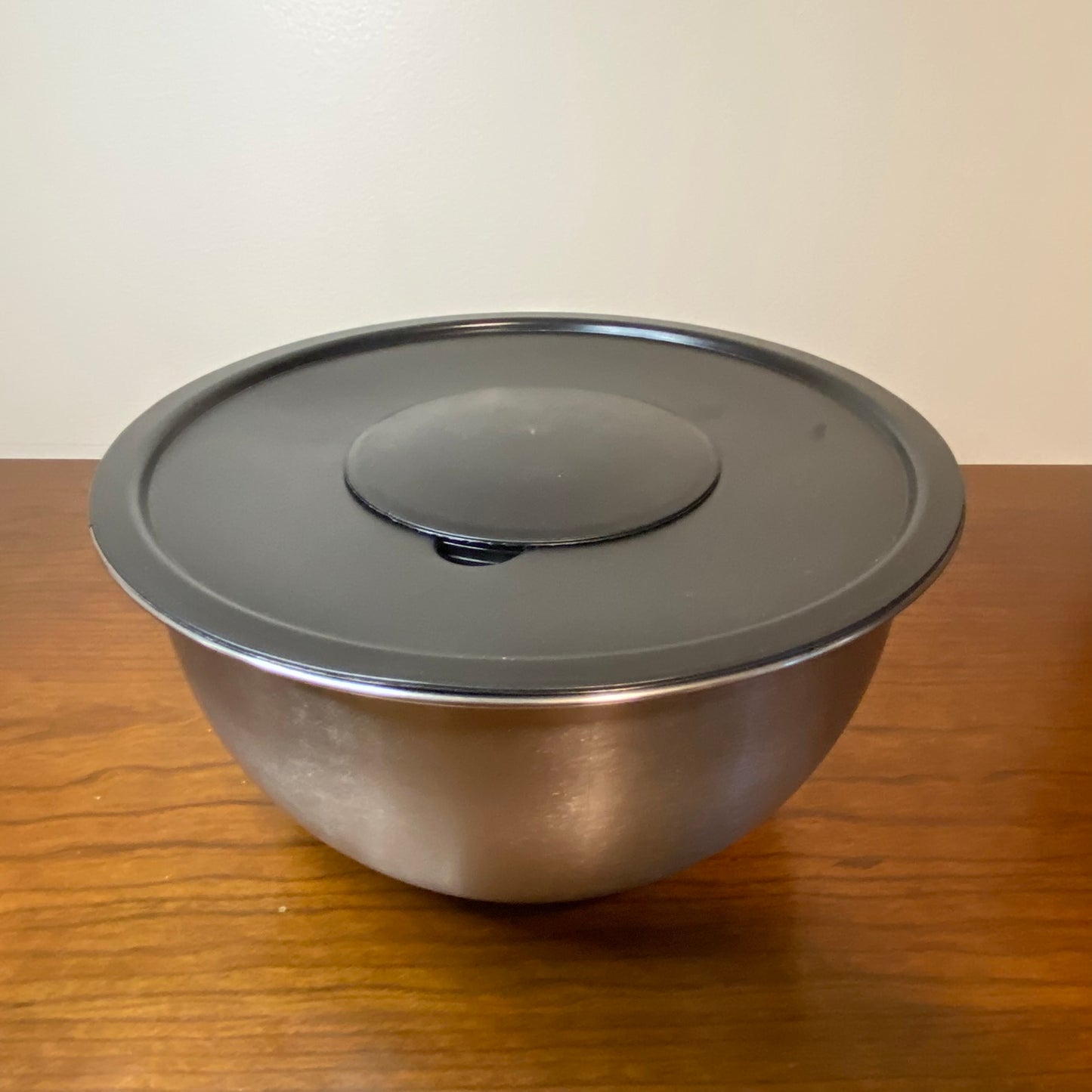 Stacking Bowl Set With Lids And Pop-In Grater Slicer 8 piece