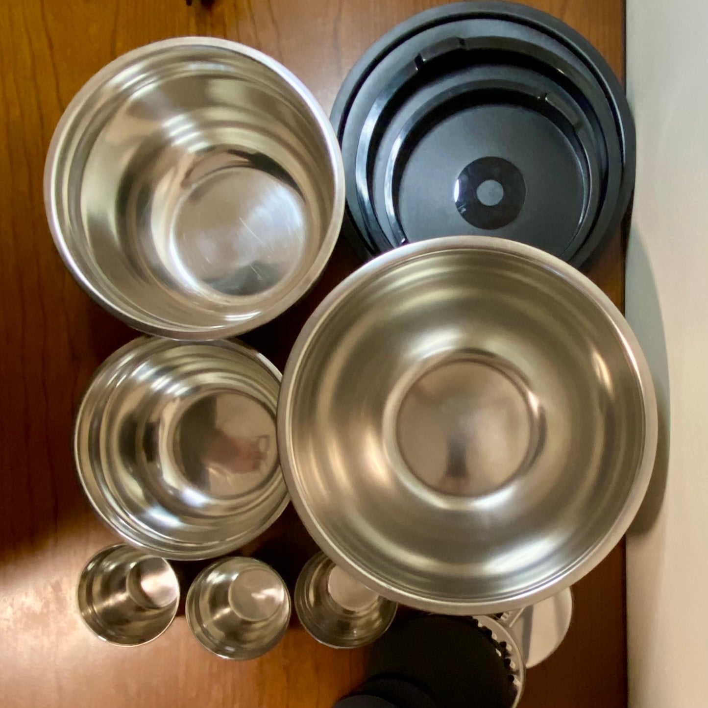 Stacking Bowl Set With Lids And Pop-In Grater Slicer 8 piece