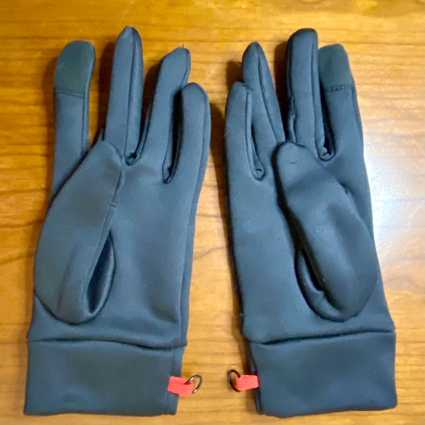 Roots Gloves Black Size Men's Small/Women's Large