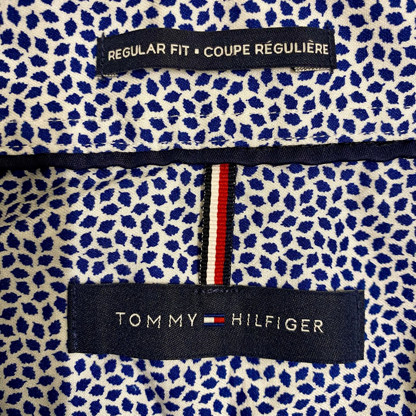 Tommy Hilfiger Men's Long Sleeve Button Down Shirt, Size Large, White and Navy Print