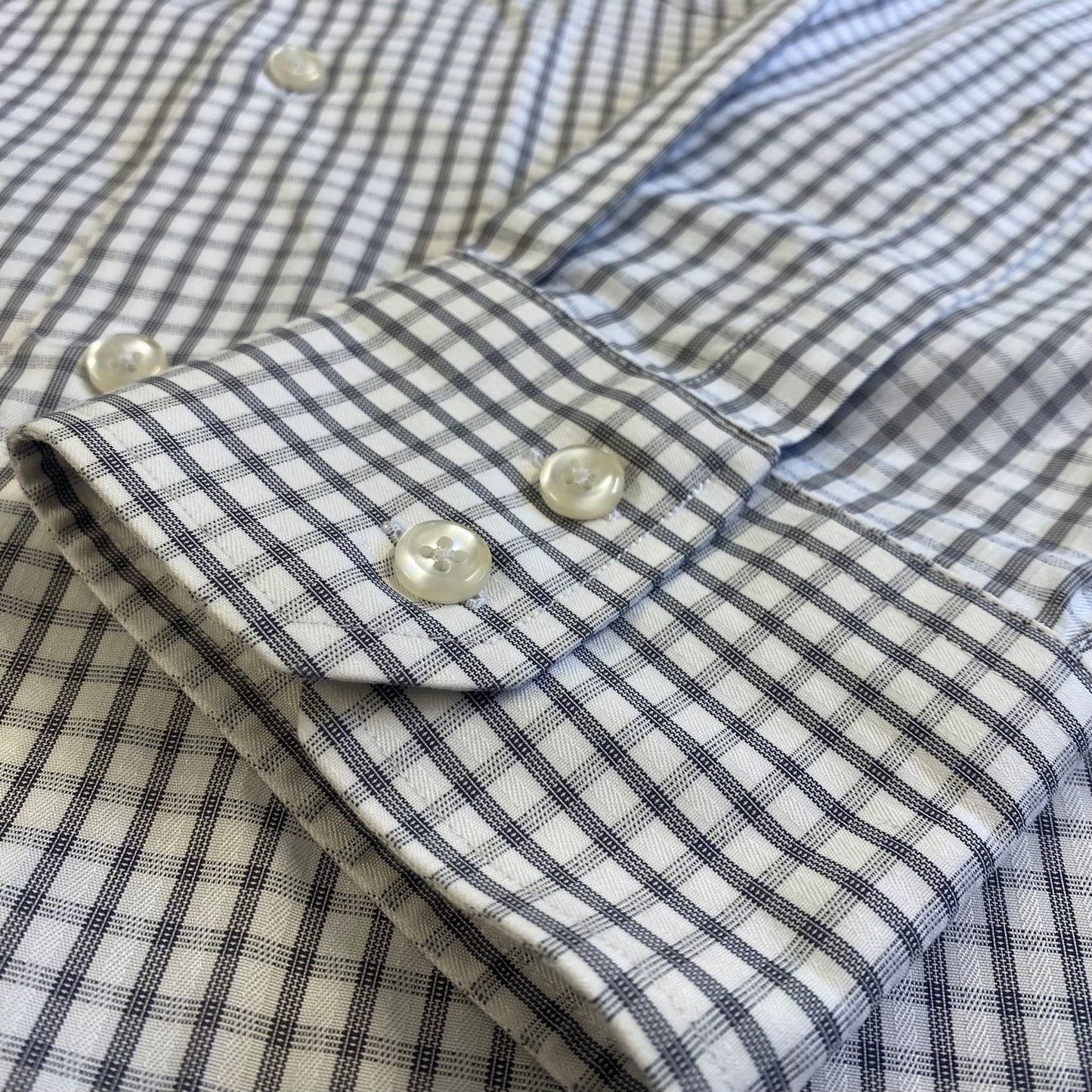 Guy Laroche Men's Long Sleeve Button Up Shirt Black and White Plaid Size Large