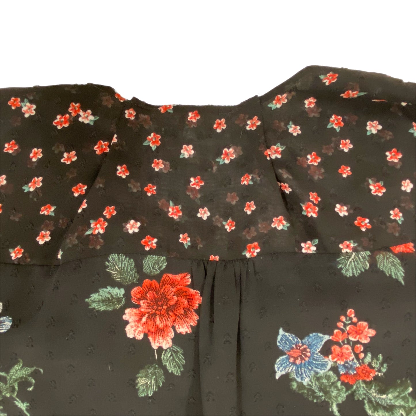 Northern Reflections Women's 3/4 Sleeve Floral Blouse – Black Pattern, Size Large detailed view of alterations