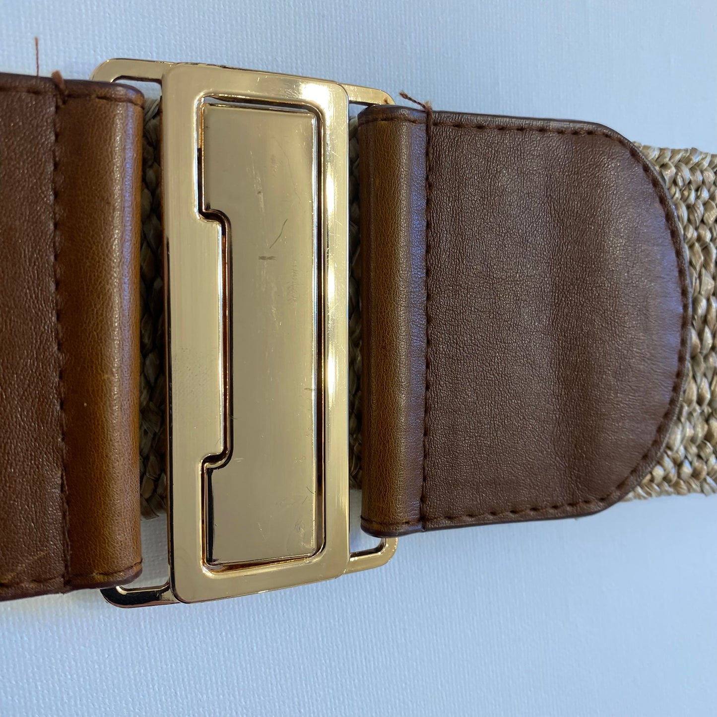 Suzy Shier Elastic Belt Tan and Gold Size Med/Large