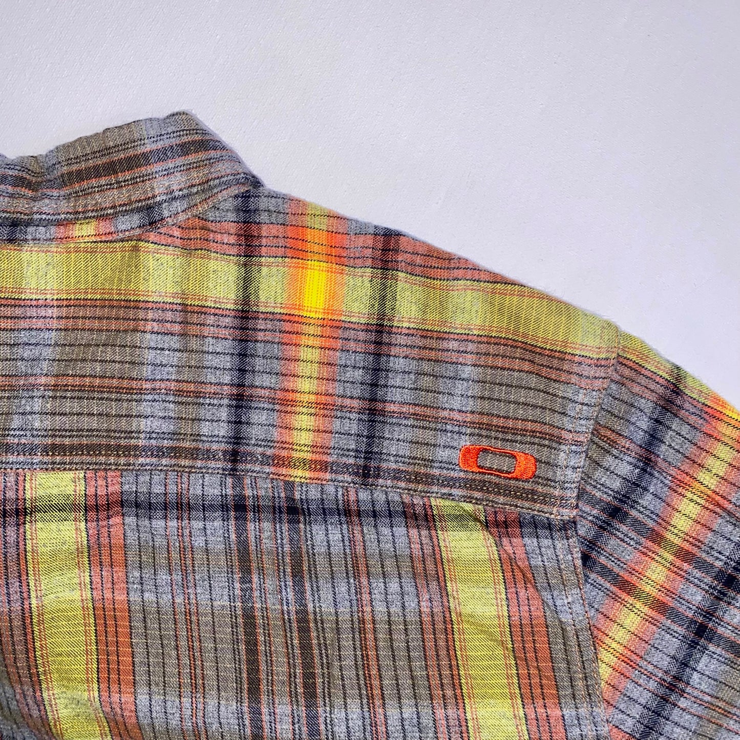 Oakley Men's Long Sleeve Button Up Shirt Grey Orange Plaid Size Large