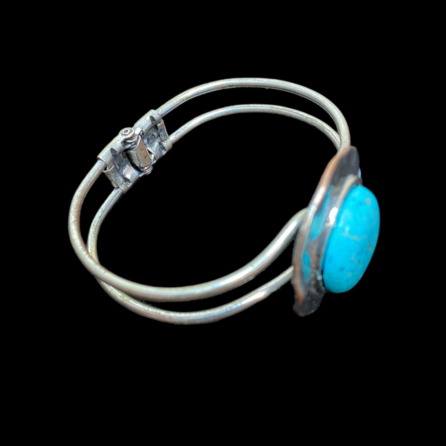 Women's Turquoise Stone Silver Look Fashion Bracelet with Spring Closure