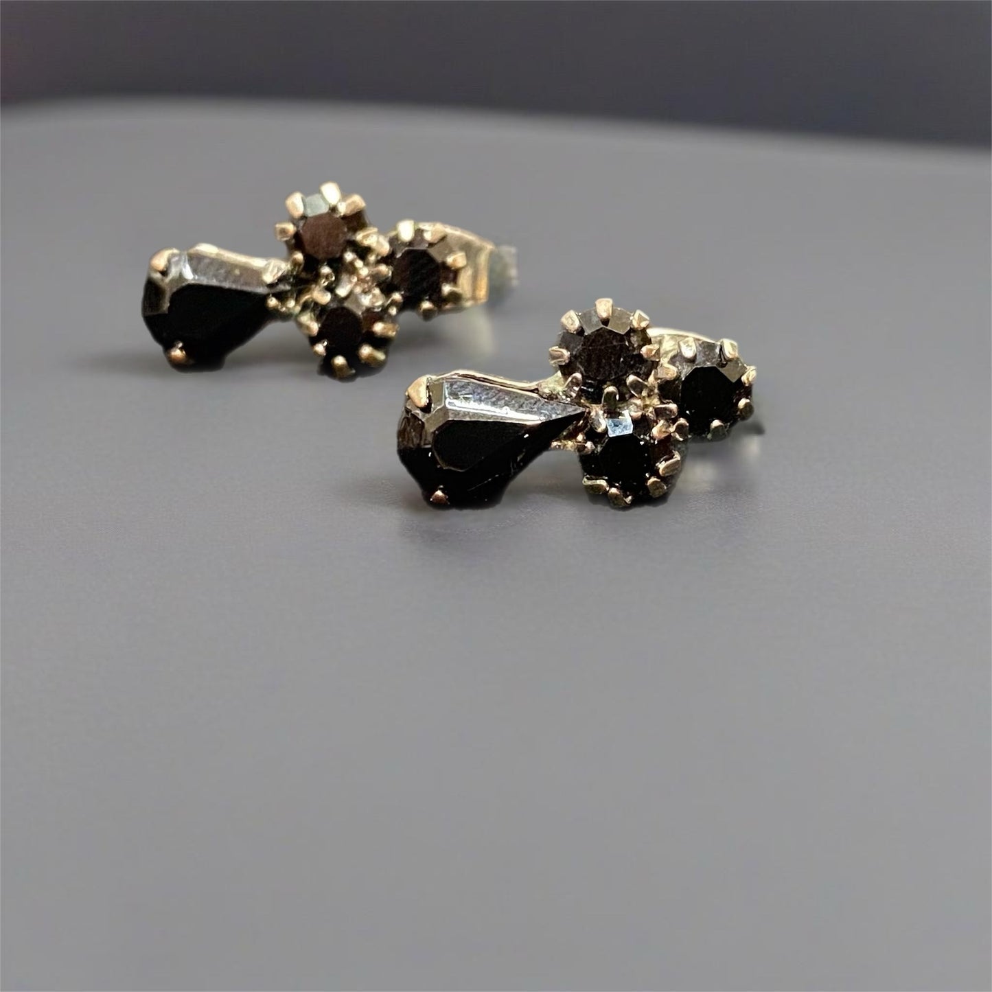 Women's Black Stone Fashion Stud Earrings with Push Back Closure