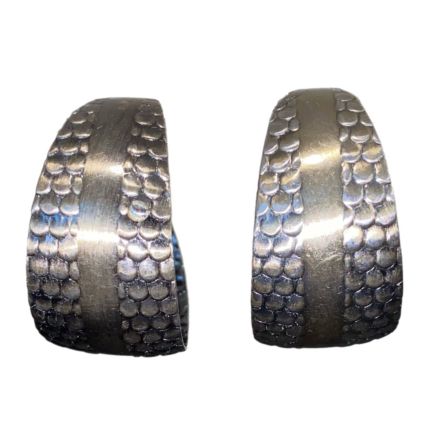 Women's Fashion Earring Hammered Silver Hoop With Push Back Closure