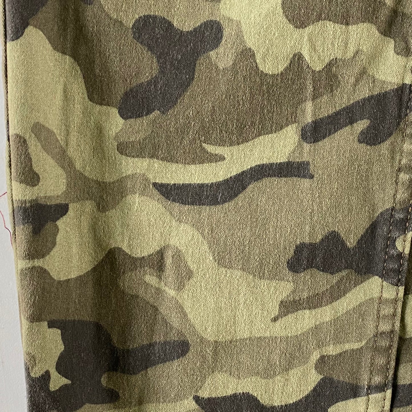 Camo Print Crop Pants - Size 14, Cotton Blend, Casual Comfort (George)close up of print