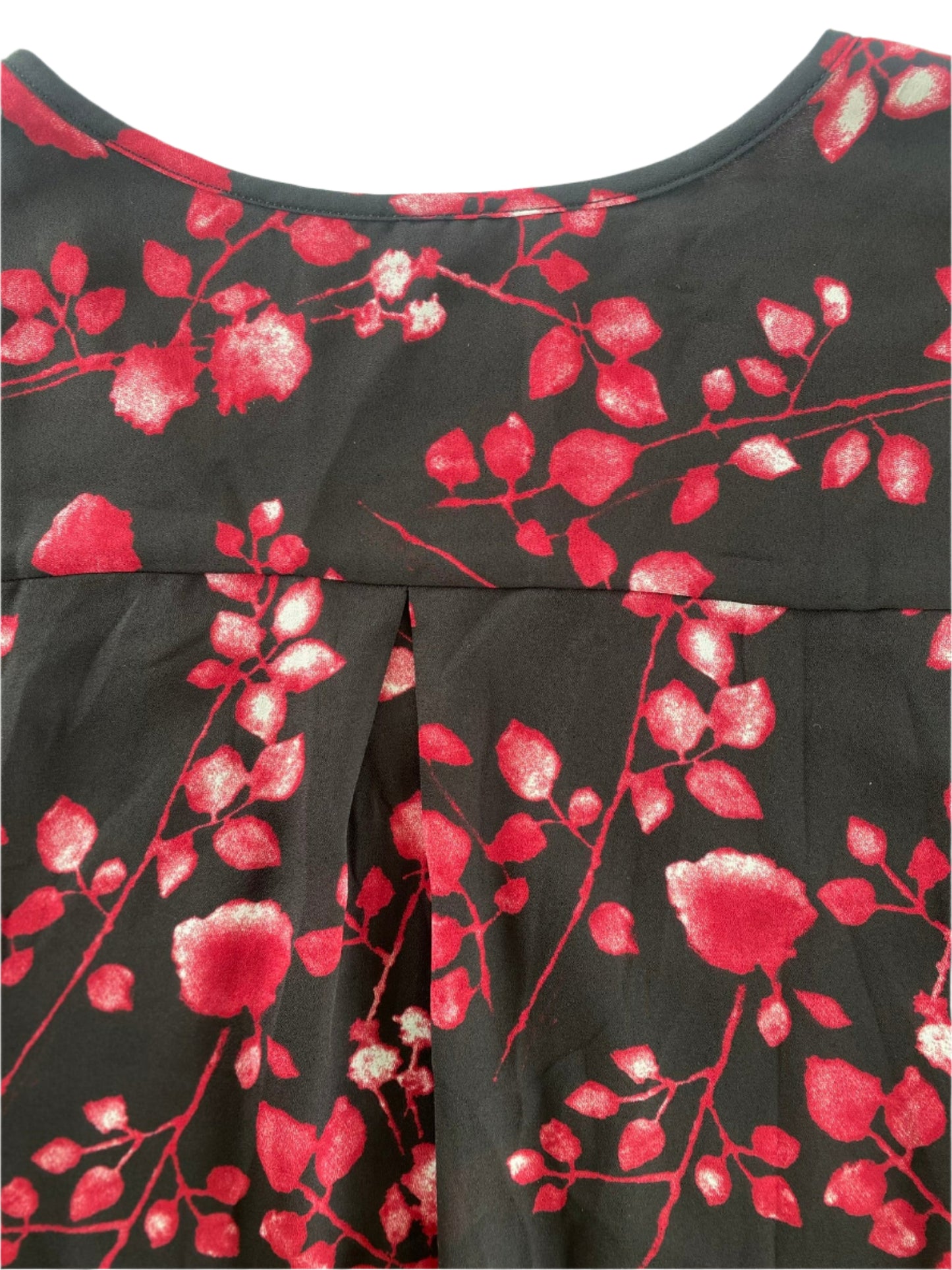 Women’s Black Sleeveless Asymmetrical Hem Blouse – Size L close up view of the back