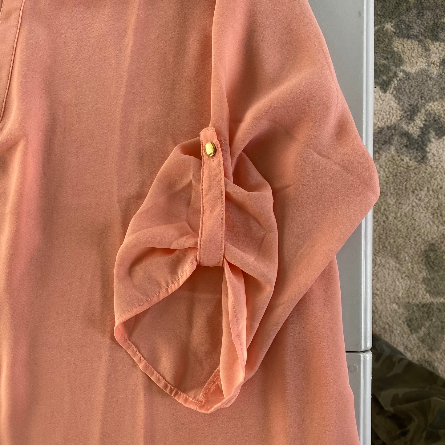 Peach Sheer Blouse – Split Neck – Roll Tab Sleeves – Size 2X (42Pops) sleeve details