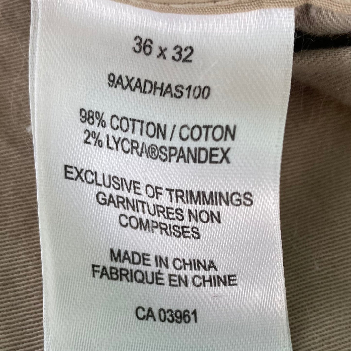 Men’s Khaki Cotton Blend Chino Pants – 36x32 – Stretch Fit (Denver Hayes) garment tag with size and materials