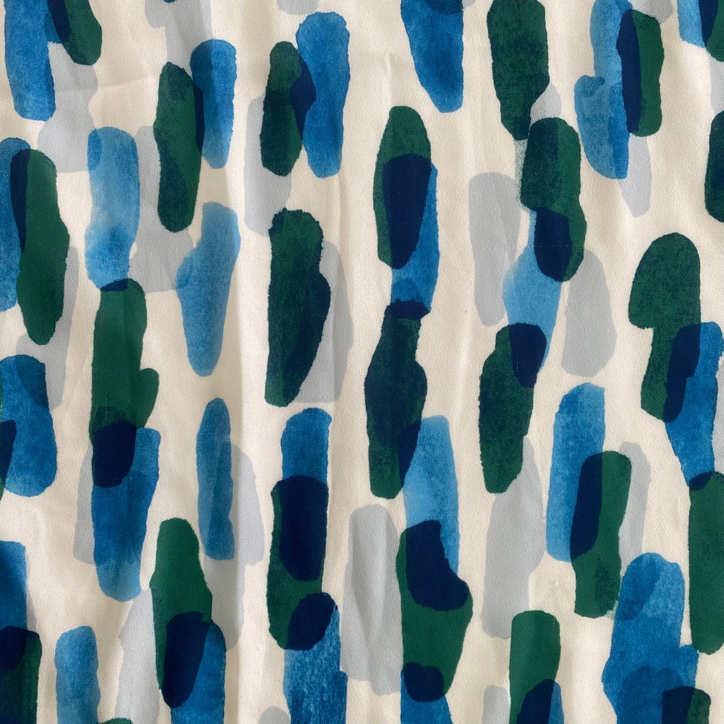 Sleeveless Ruffle Blouse – Watercolor Print – Keyhole Back – Size M (RW&CO.) close up fabric color