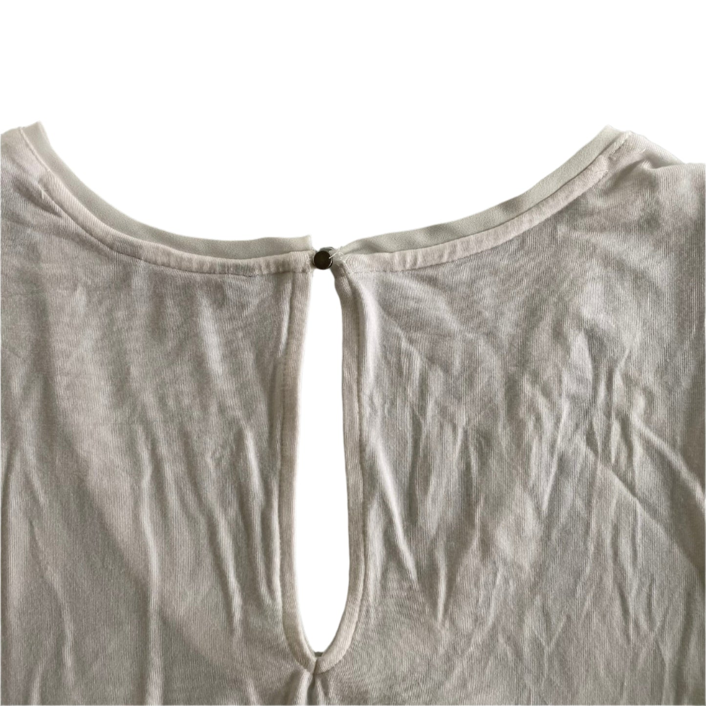 Sleeveless Ruffle Blouse – Watercolor Print – Keyhole Back – Size M (RW&CO.) close up back button