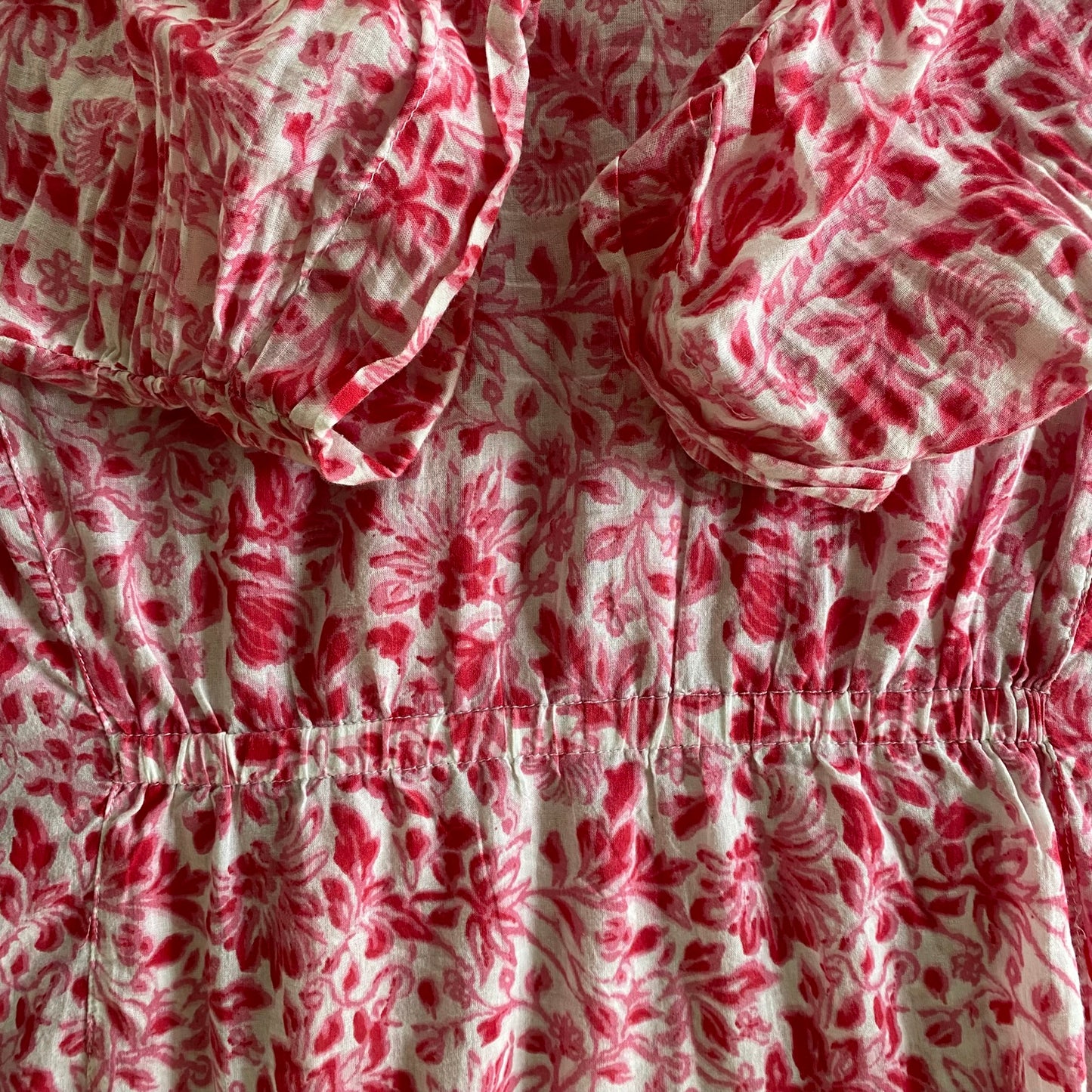 Pink & White Floral Blouse – Button Front – Lightweight Cotton – Size XL (Haggar) sleeve and waist details