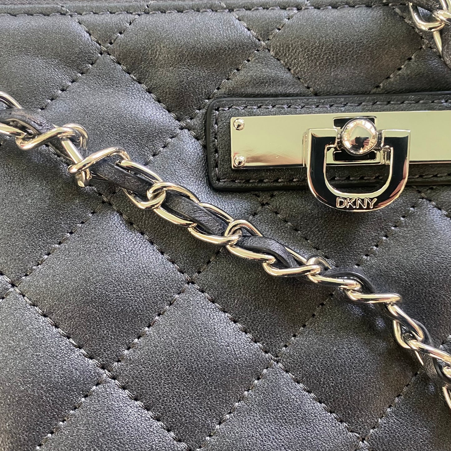 Black Quilted Leather Shoulder Bag – Chain Strap – Zip Top – 100% Genuine Leather (DKNY)