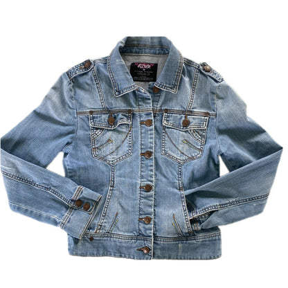 Women's Light Wash Denim Jacket – Fitted & Stretchy – Size Medium (Azur) front view