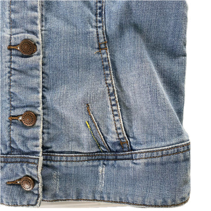 Women's Light Wash Denim Jacket – Fitted & Stretchy – Size Medium (Azur)
