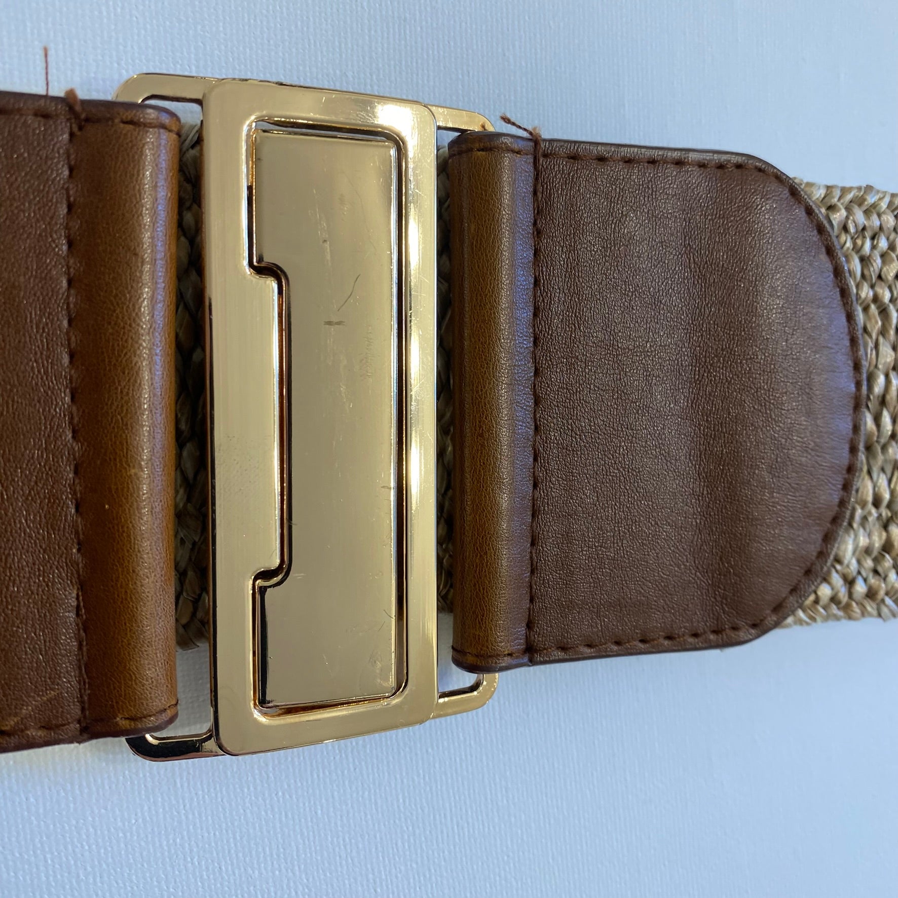 Suzy Shier Elastic Belt Tan and Gold Size Med/Large