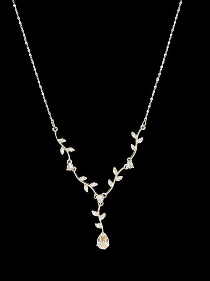 Women's Flower & Vine Silver Fashion Necklace