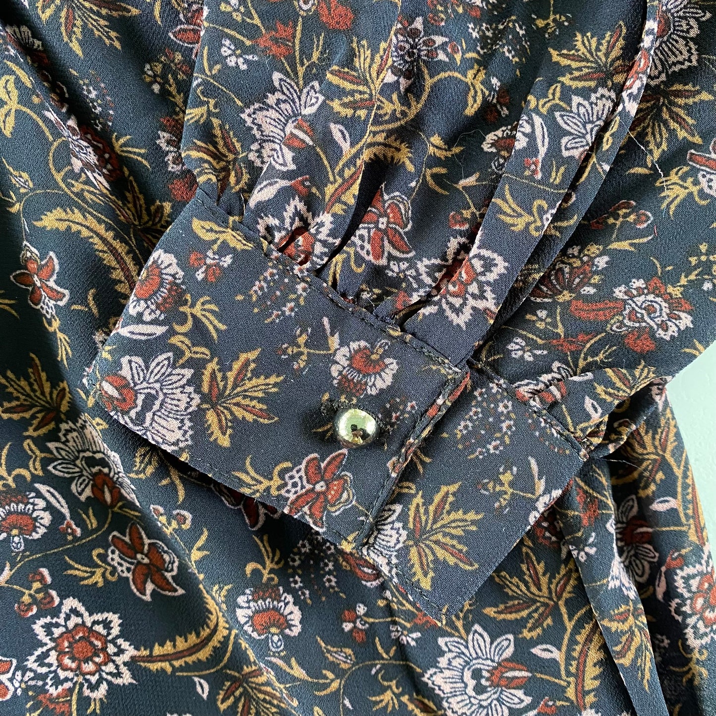 Women's Burgundy Floral Long Sleeve Dress with Ruffled Neckline & Decorative Shank Buttons, Size M [Devoted]sleeve details