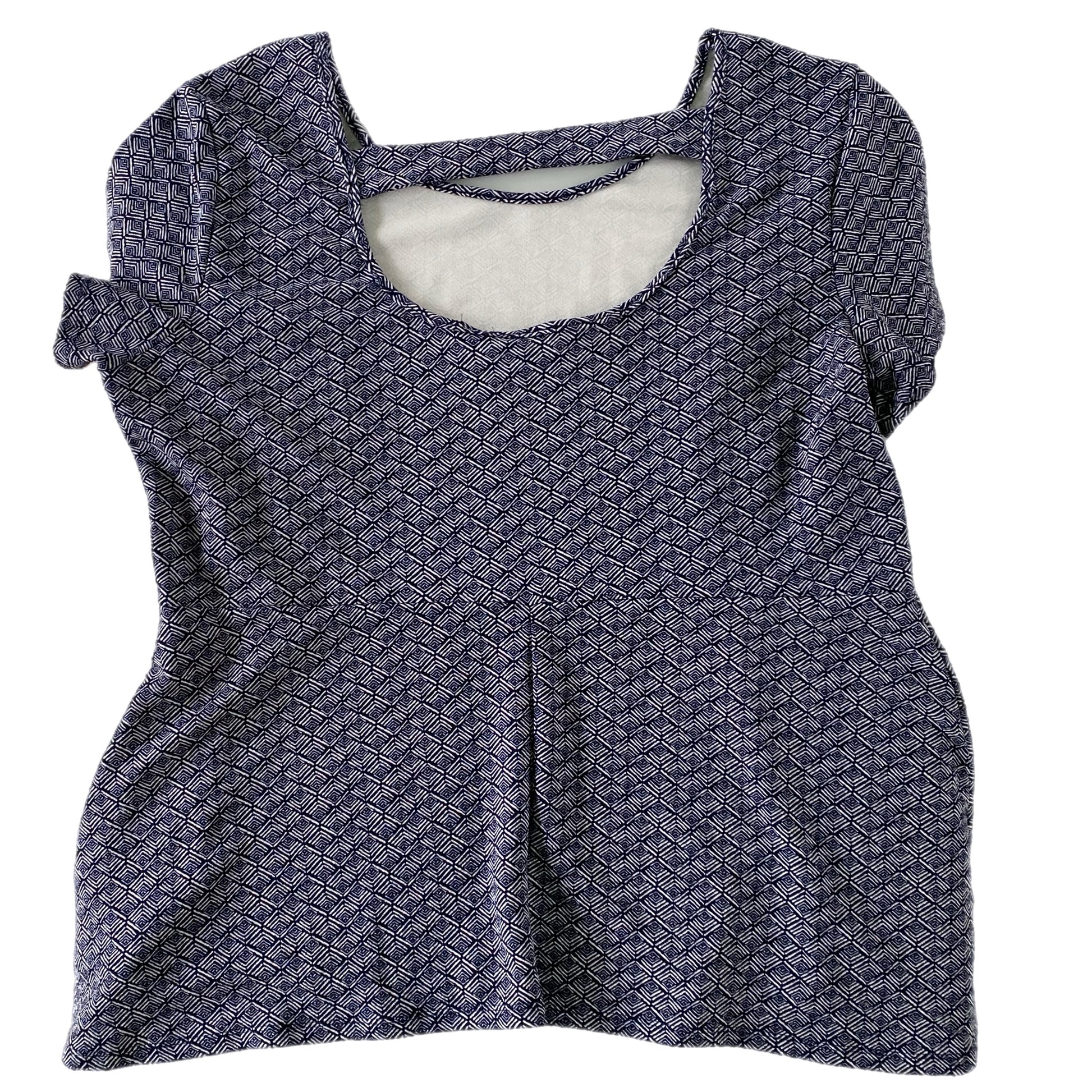 Geometric Print Tunic Top – Short Sleeve, Flowy & Stylish – Size 2XL (Style Therapy)back view