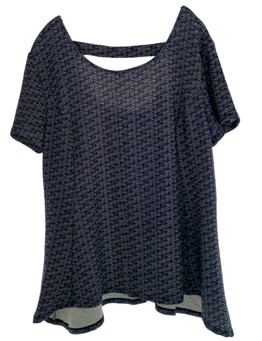 Geometric Print Tunic Top – Short Sleeve, Flowy & Stylish – Size 2XL (Style Therapy)flat lay front view