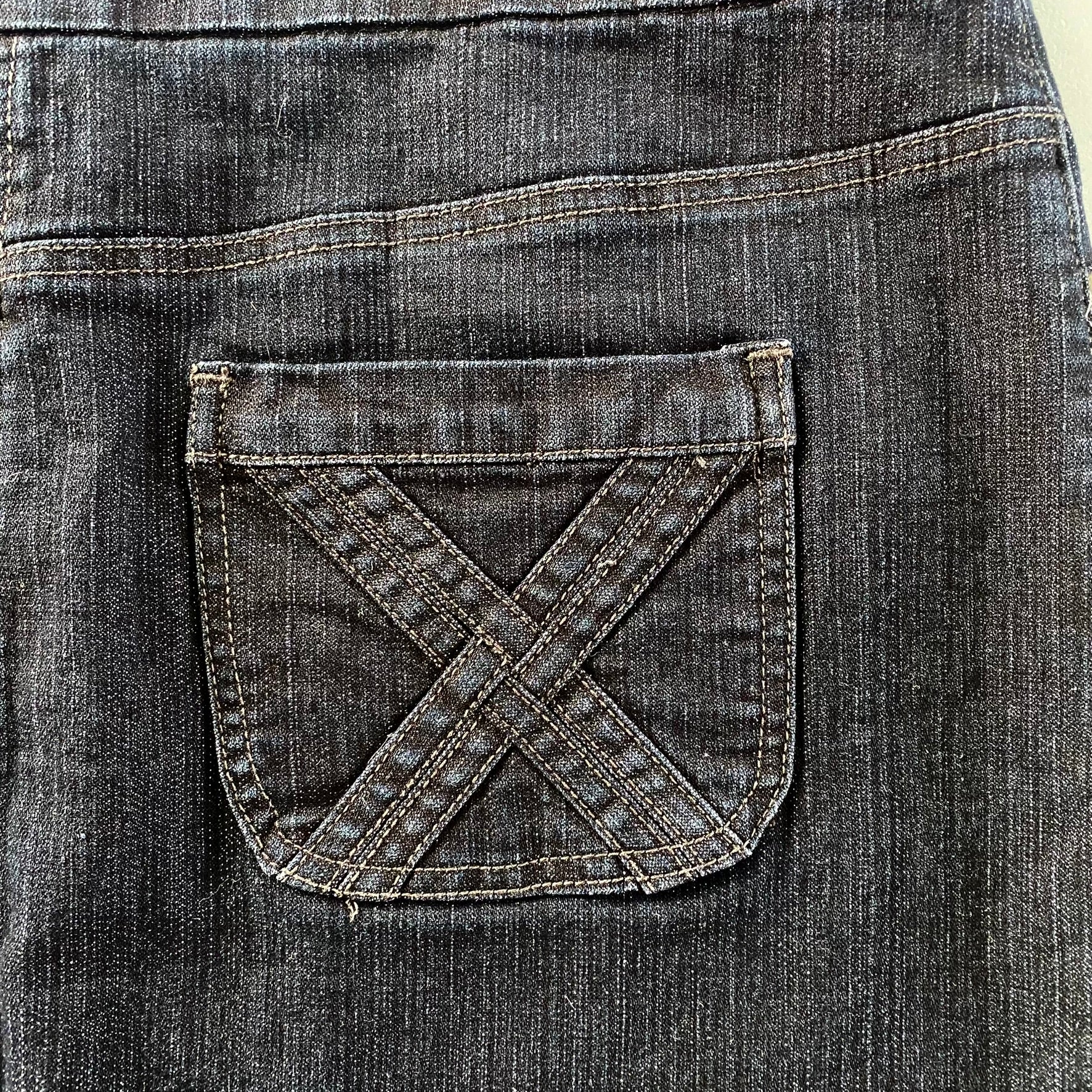 Women’s Dark Wash Stretch Denim Skirt – Size 16 [Jessica] back pocket close up