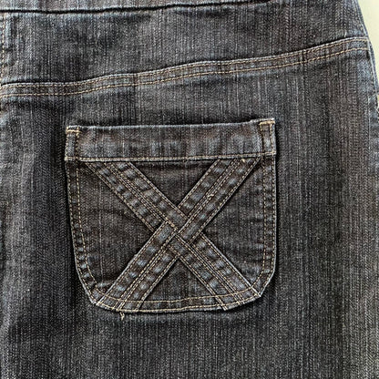Women’s Dark Wash Stretch Denim Skirt – Size 16 [Jessica] back pocket close up
