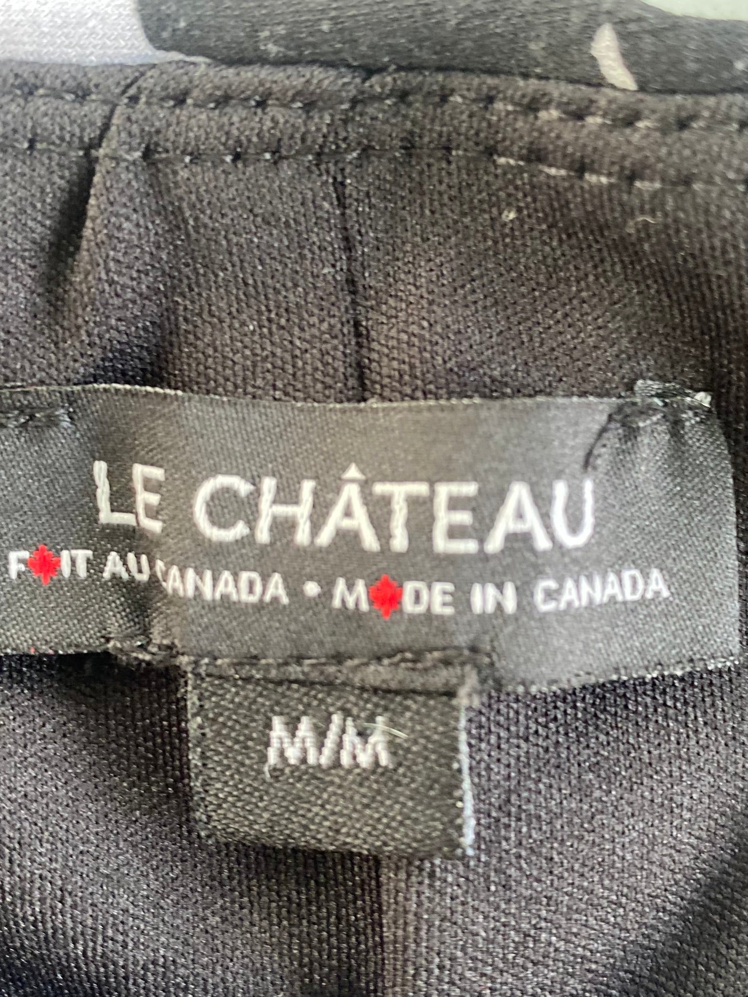 Floral Print Sleeveless Dress – Ruched Waist – Made in Canada – Size M (Le Château) garment tag