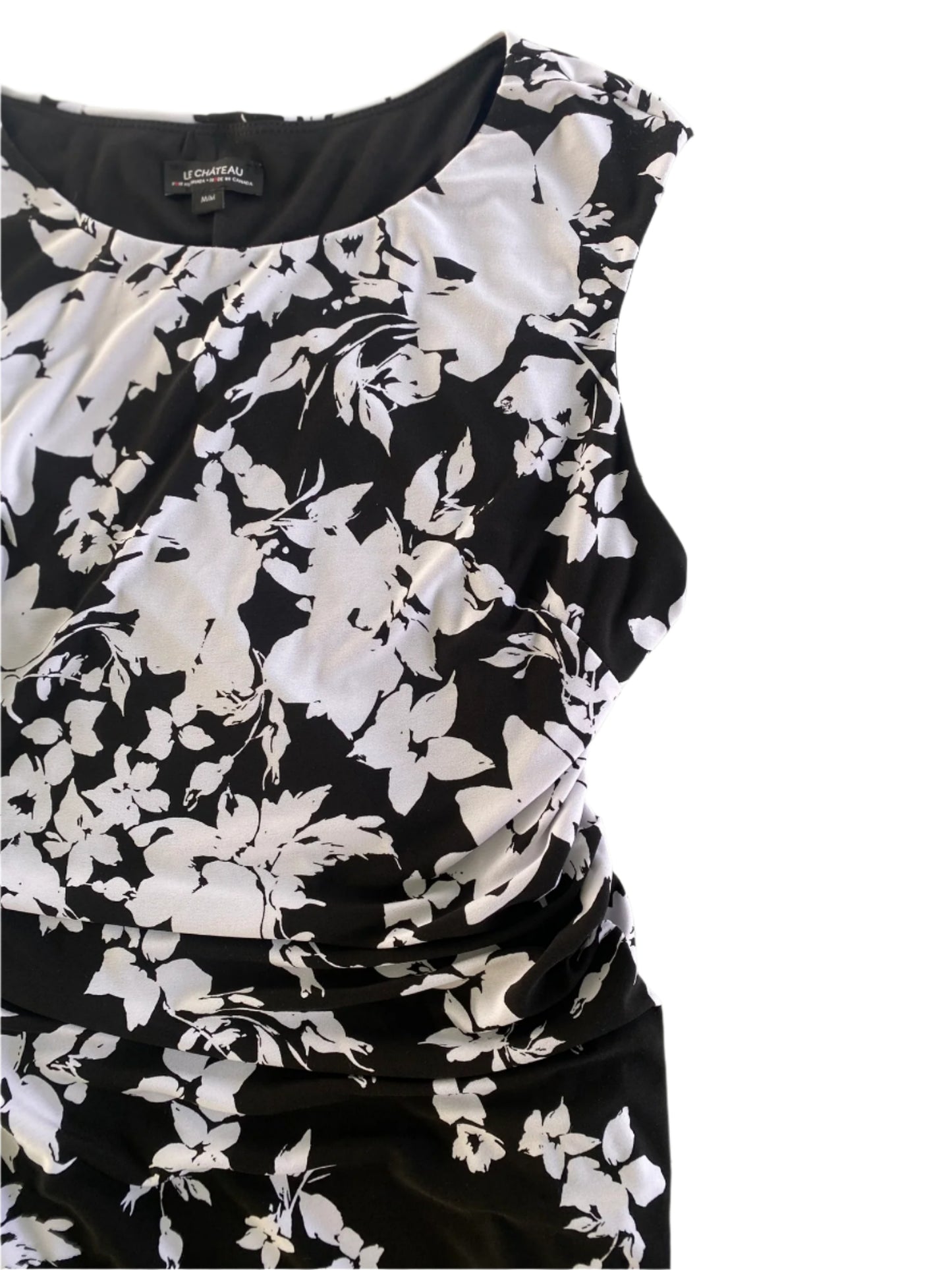 Floral Print Sleeveless Dress – Ruched Waist – Made in Canada – Size M (Le Château) front details