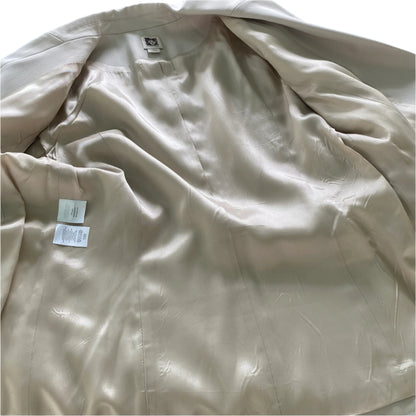 Tailored Beige Blazer – Classic Two-Button Style – Size 8 (Anne Klein) lining