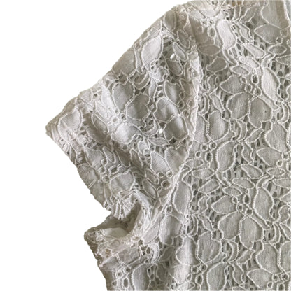 White Lace Short Sleeve Blouse – Stretch Nylon Blend – Size L (Black Label) sleeve close up