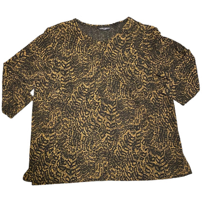 Front view of Mario Serrani animal print top, size L, featuring ¾ sleeves and a chic, flattering design.